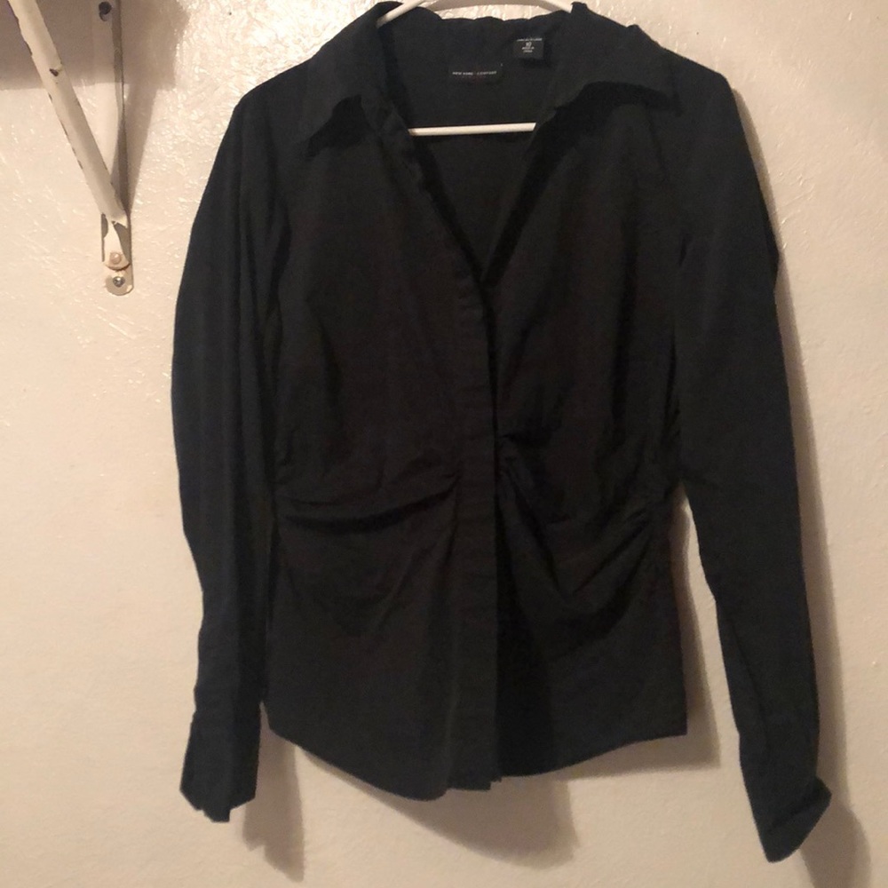 Black dressy shirt.